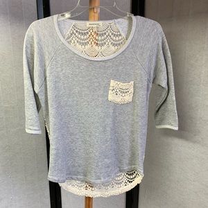 Gray 3/4Sleeve lace back top